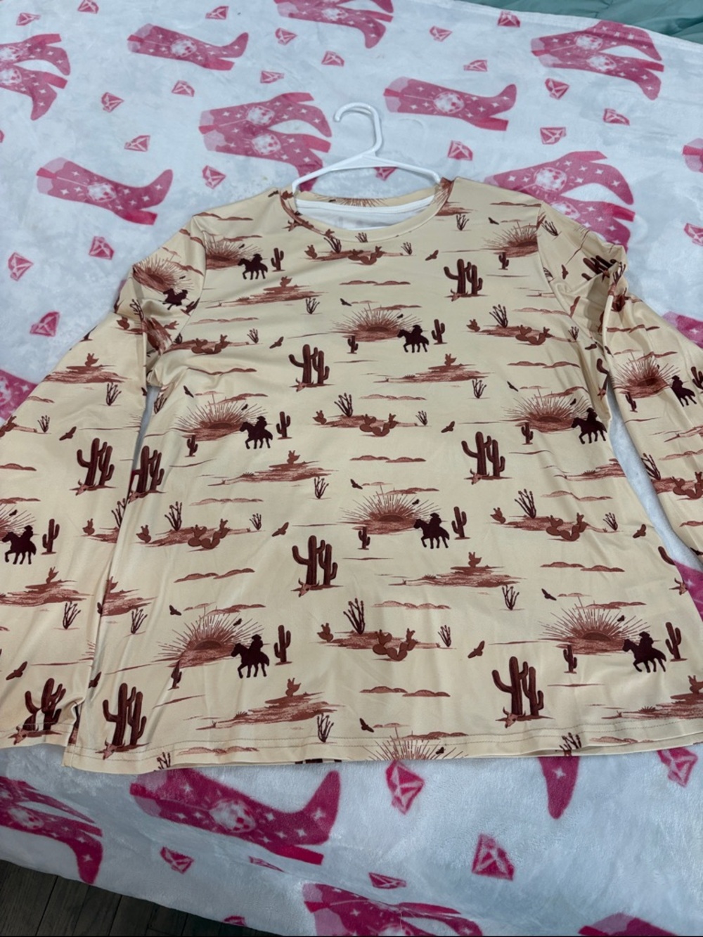 SHEIN Cream Long-Sleeve Desert Print Tee with Brown Motifs
